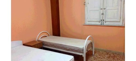 5 rooms Apartment in Reggio Calabria, Italy No. 250909 4