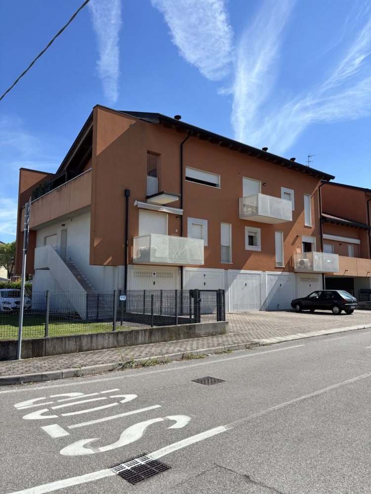 3 bedrooms Apartment in Maserà di Padova, Italy No. 356932