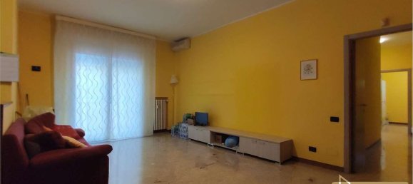4 bedrooms Apartment in Ancona, Italy No. 331324 2