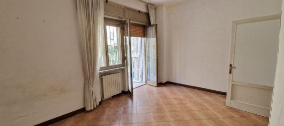 4 rooms Apartment in Naples, Italy No. 31525 11