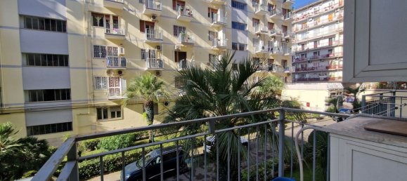 4 rooms Apartment in Naples, Italy No. 31525 9