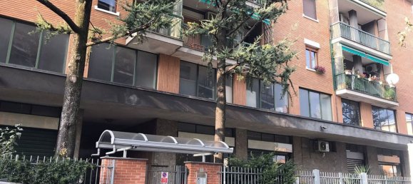 Ático de 3 habitaciónes en Monza, Italy No. 300755 2