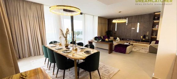 4 bedrooms Villa in Sharjah, UAE No. 34855 8