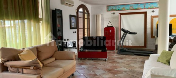 3 bedrooms Villa in Ferrara, Italy No. 113966 2
