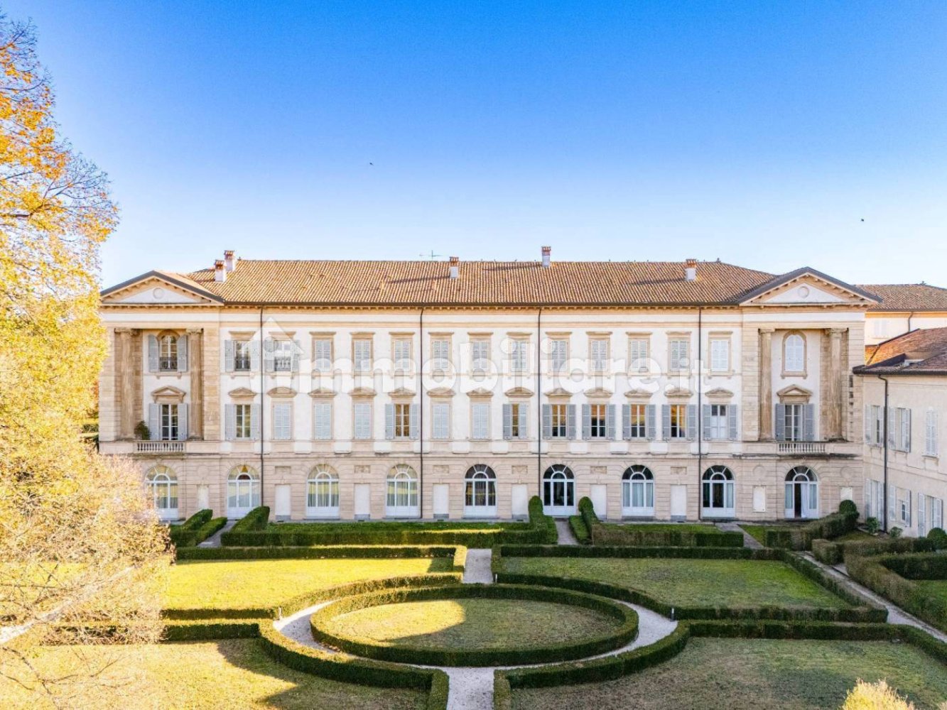 5 غرف نوم شقة في Lomagna, Italy رقم 386722