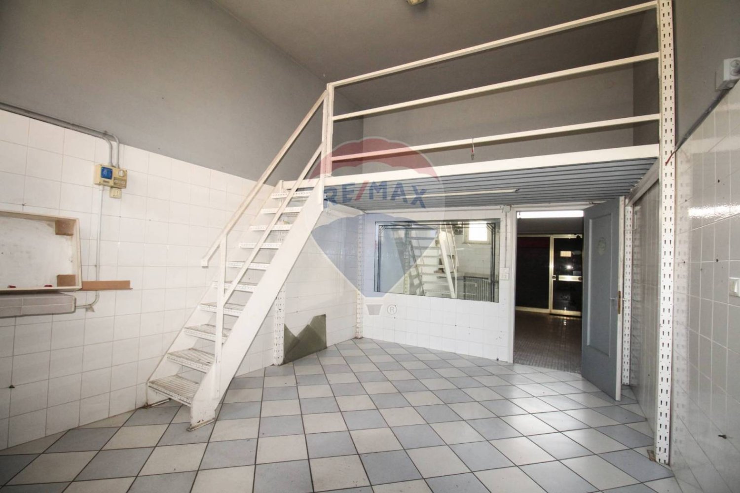 2 rooms Commercial property in Fidenza, Italy No. 56603