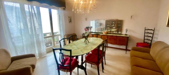 4-salle Appartement à Camaiore, Italy No. 75488 8