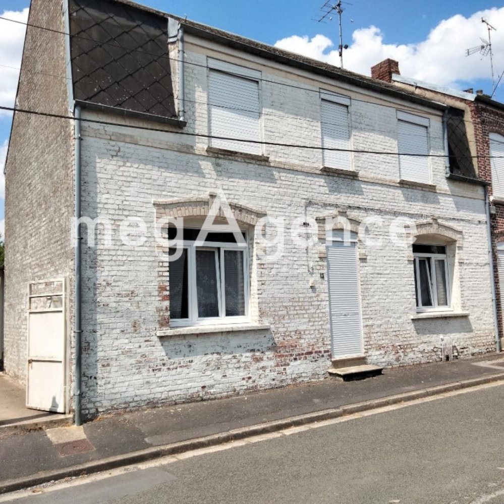 Villa de 3 dormitorios en Caudry, France No. 263467