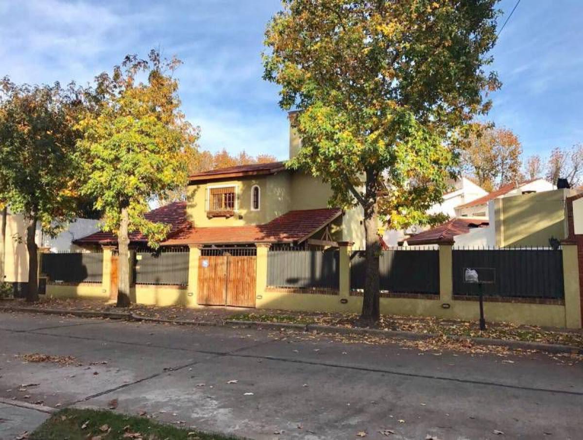 4 bedrooms House in San Isidro, Argentina No. 15066