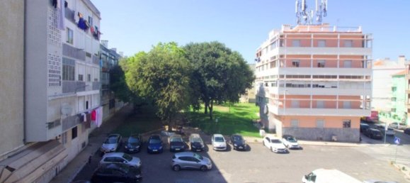 3 bedrooms Apartment in Amadora, Portugal No. 253318 10