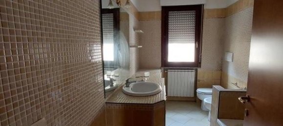 4 rooms Apartment in Arezzo, Italy No. 226608 13