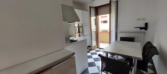 4 rooms Apartment in Arezzo, Italy No. 226608 10