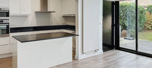 5 bedrooms House in Reims, France No. 155987 3