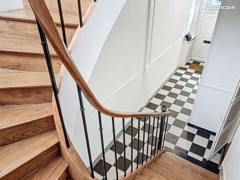 5 bedrooms House in Reims, France No. 155987