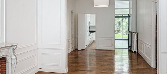 5 bedrooms House in Reims, France No. 155987 4