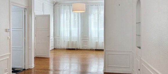 5 bedrooms House in Reims, France No. 155987 11