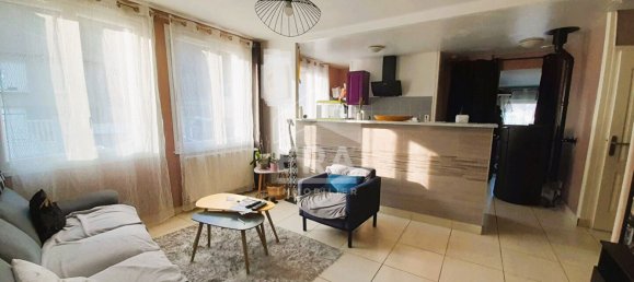 Casa de 5 habitaciónes en Pinon, France No. 92637 3