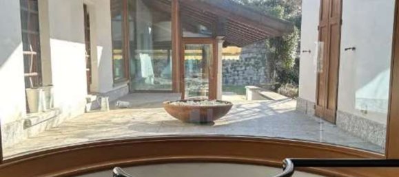 23 rooms Villa in Erba, Italy No. 3264 7