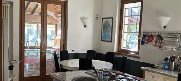 23 rooms Villa in Erba, Italy No. 3264 5