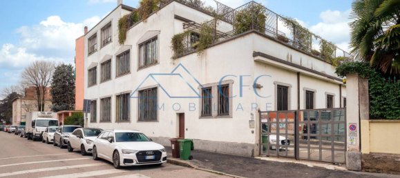 2 bedrooms Apartment in Milan, Italy No. 241531 12