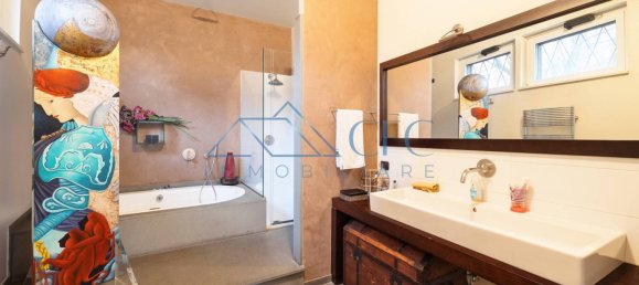 2 bedrooms Apartment in Milan, Italy No. 241531 4