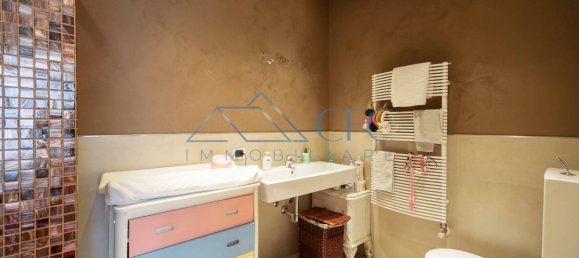 2 bedrooms Apartment in Milan, Italy No. 241531 8