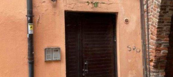 3 rooms Apartment in Ferrara, Italy No. 25123 5