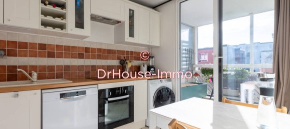 2 bedrooms Apartment in Guyancourt, France No. 129345 5