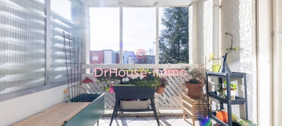 2 bedrooms Apartment in Guyancourt, France No. 129345 4