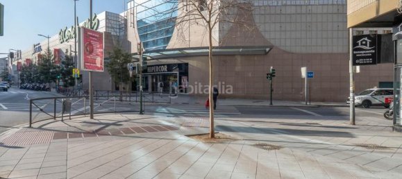 17m² Commercial property in Granada, Spain No. 180699 26