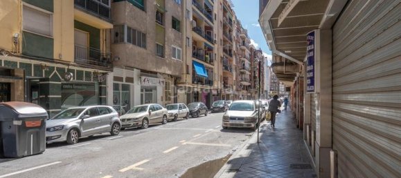 17m² Commercial property in Granada, Spain No. 180699 3