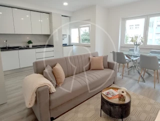 3 bedrooms Apartment in Lisbon, Portugal No. 158887