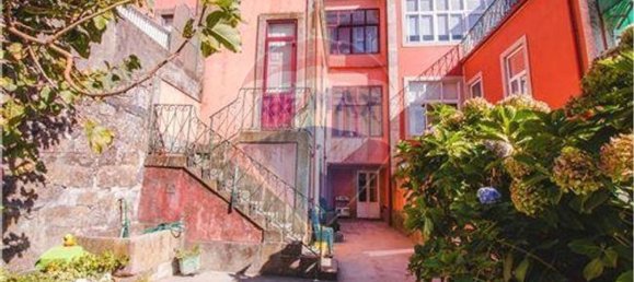 7 bedrooms House in Porto, Portugal No. 46979 3