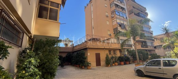 4 rooms Apartment in Palermo, Italy No. 45581 13