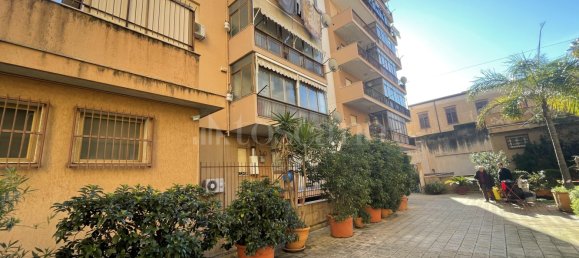 4 rooms Apartment in Palermo, Italy No. 45581 17