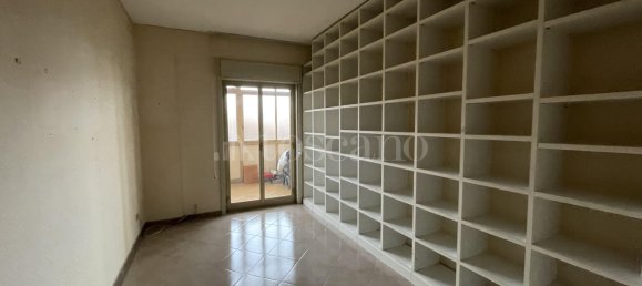 4 rooms Apartment in Palermo, Italy No. 45581 49