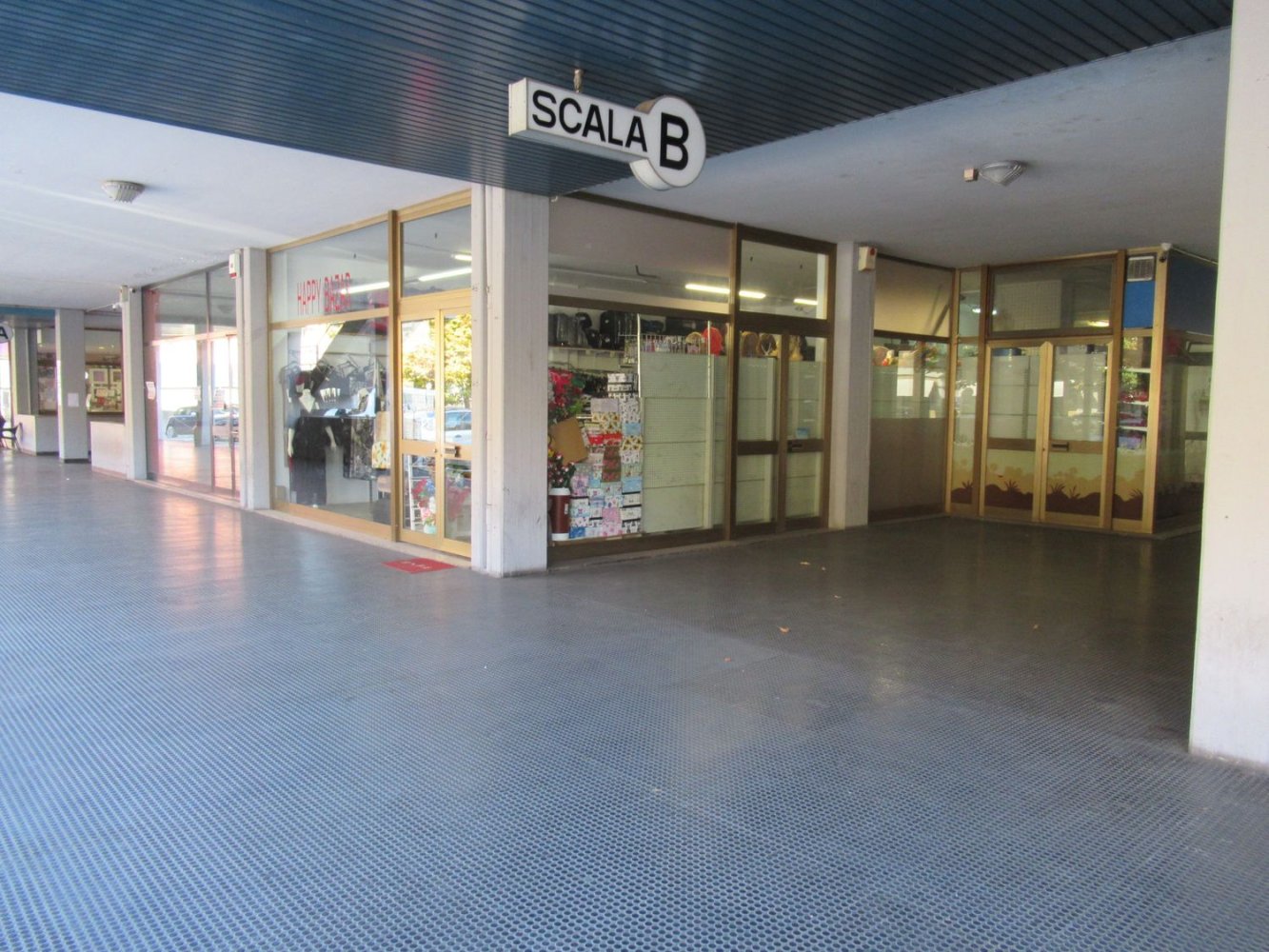 Gewerbliche Immobilie in Sassuolo, Italy 180m², Nr. 88341