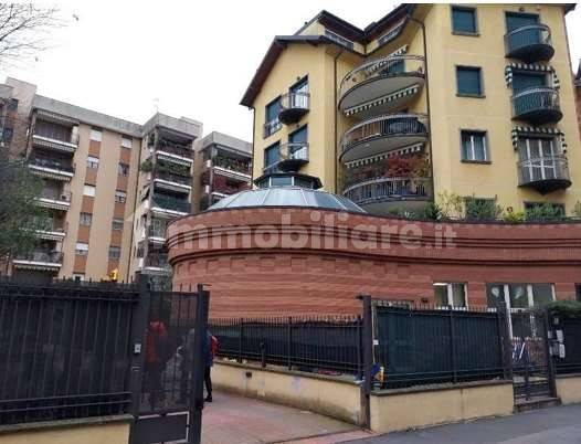 1 room Garage in Milan, Italy No. 285748