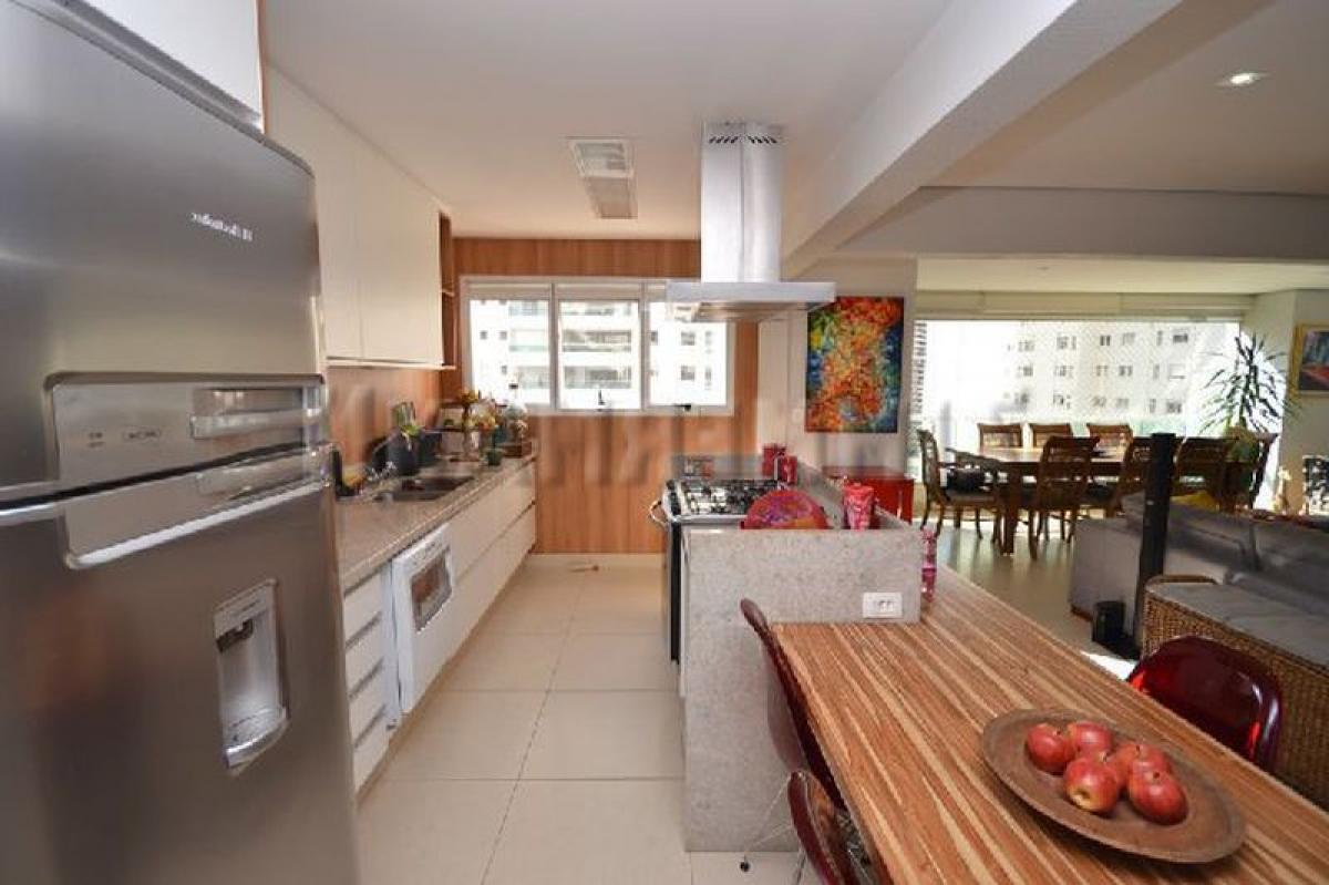 4 bedrooms Apartment in Sao Paulo, Brazil No. 585730