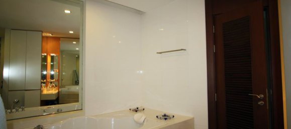 Studio in the Condo in Pattaya, Thailand No. 1407 6