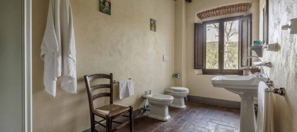 5 bedrooms House in Civitella in Val di Chiana, Italy No. 178502 24