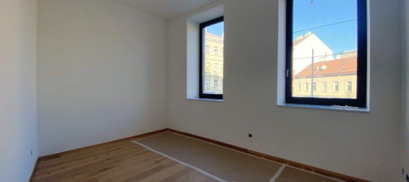 2-salle Appartement à Rudolfsheim-Funfhaus, Austria No. 102291 3
