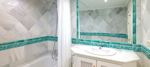 3 bedrooms Apartment in La Quinta, Spain No. 147203 5