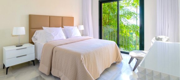 3 bedrooms Apartment in La Quinta, Spain No. 147203 4