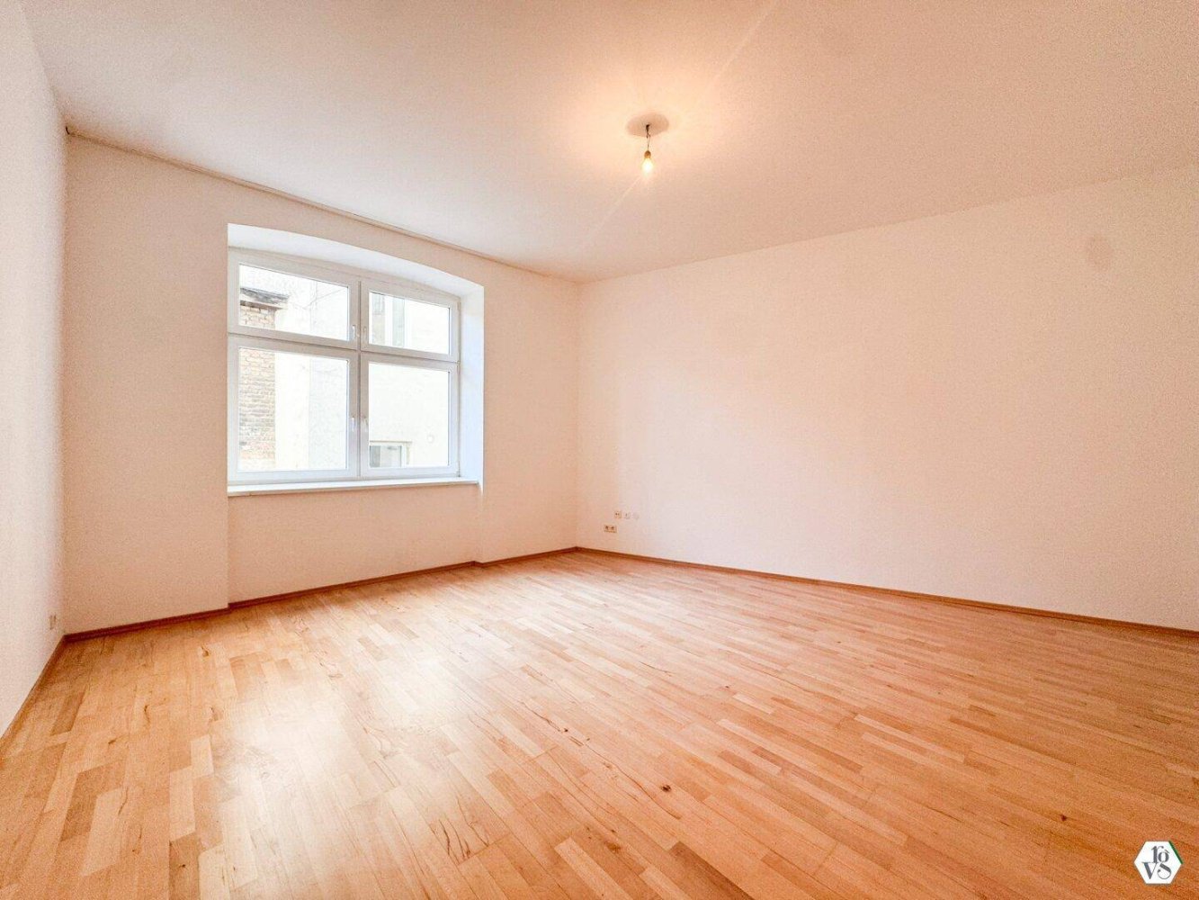 2غرفة شقة في Brigittenau, Austria رقم 221312