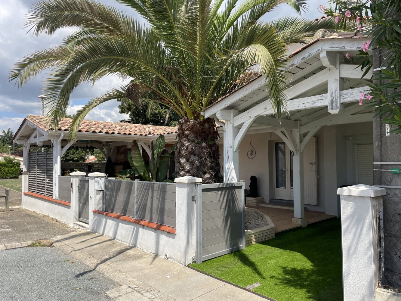 Casa de 4 dormitorios en Tonneins, France No. 279400