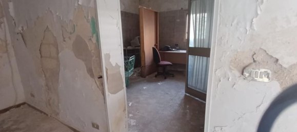 Villa de 3 divisões em Taranto, Italy N.º 294566 26