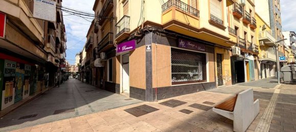 47m² Commercial property in Linares, Spain No. 151480 11