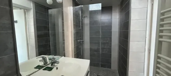 3 rooms Apartment in Loos, France No. 352922 4