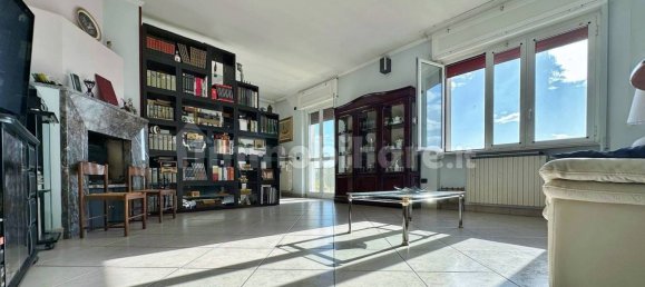 Apartamento de 3 dormitorios en Foggia, Italy No. 330478 23